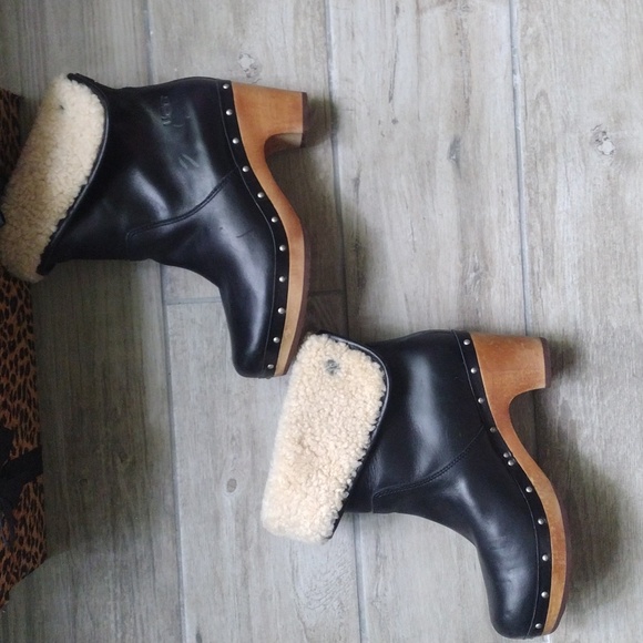UGG Boots - Picture 3 of 4